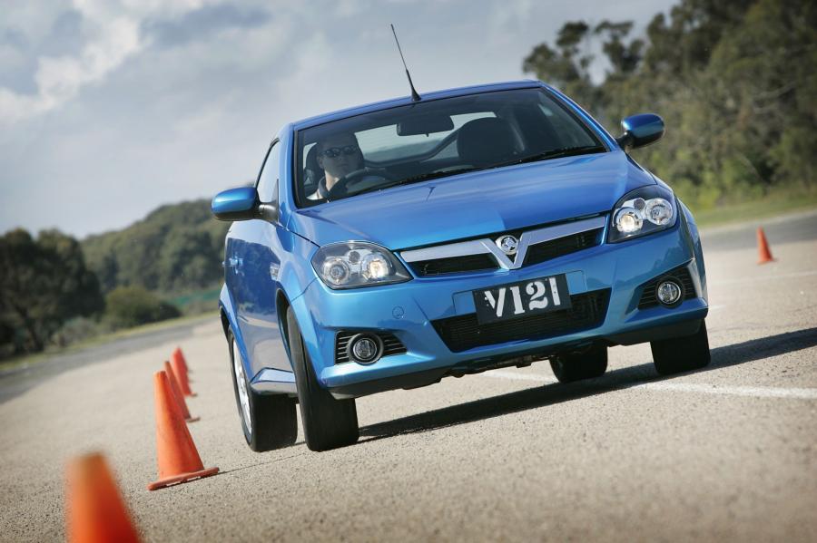  Holden Tigra 2005 года  (фото 16 из 62)